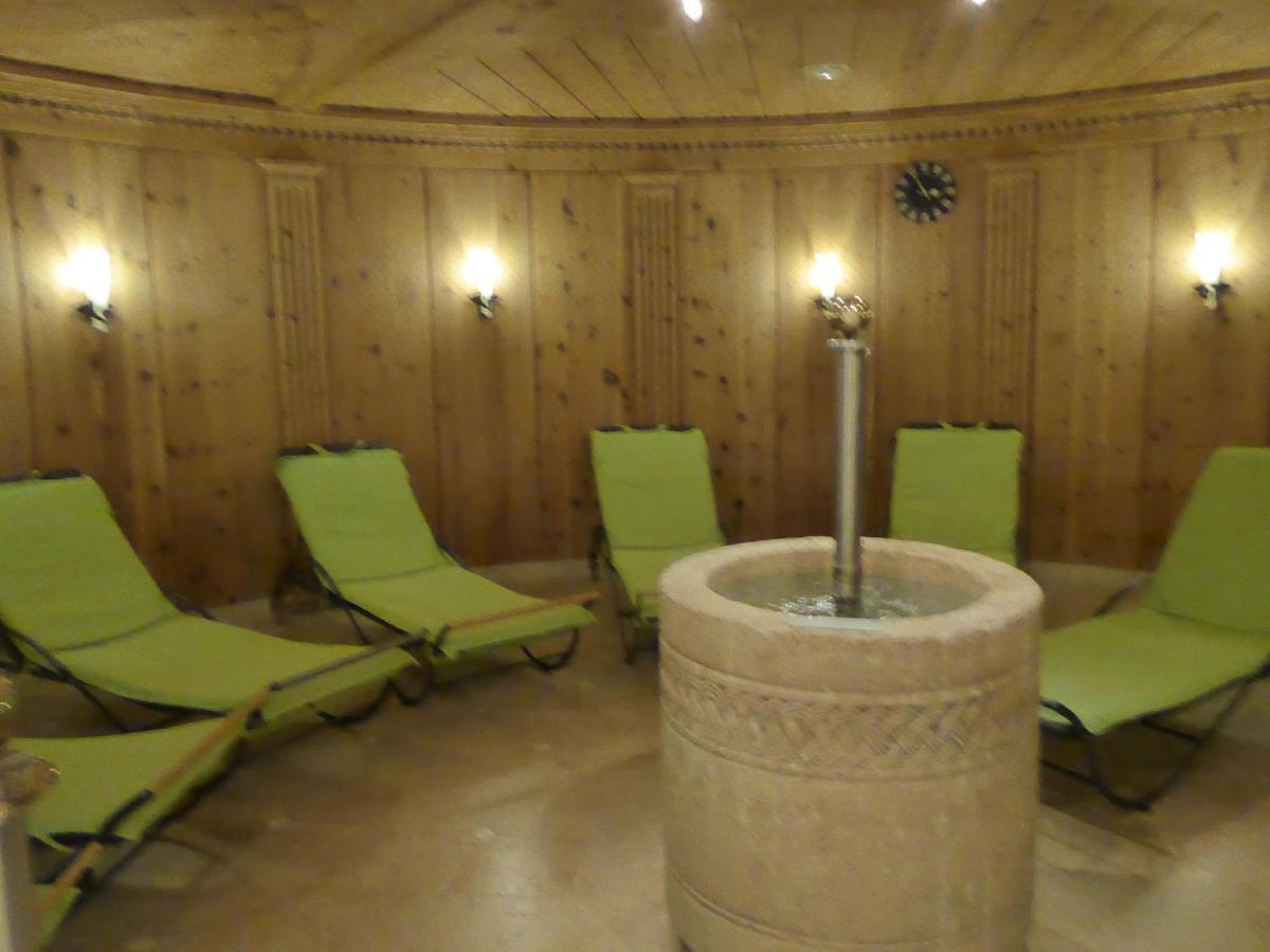 Sporthotel Rasen Rasùn di Sotto Exteriör bild